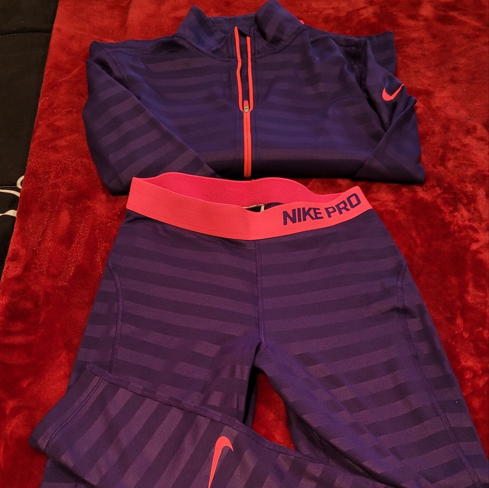 Womens Nike set!